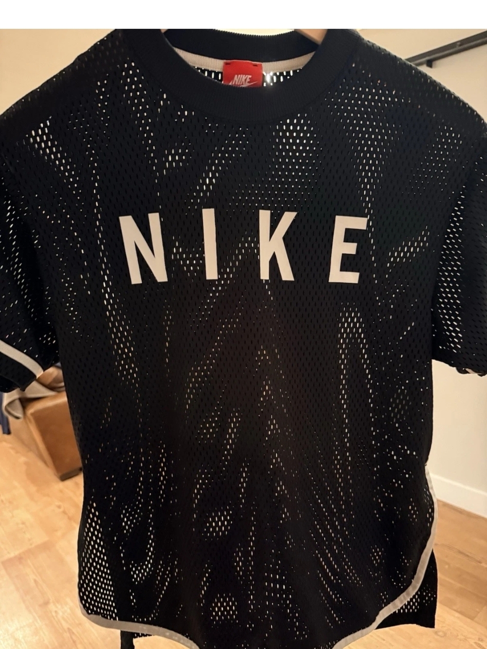 NIKE Logo Black Womens Mesh Tshirt Short Sleeve Large Black & White - Picture 5 of 5